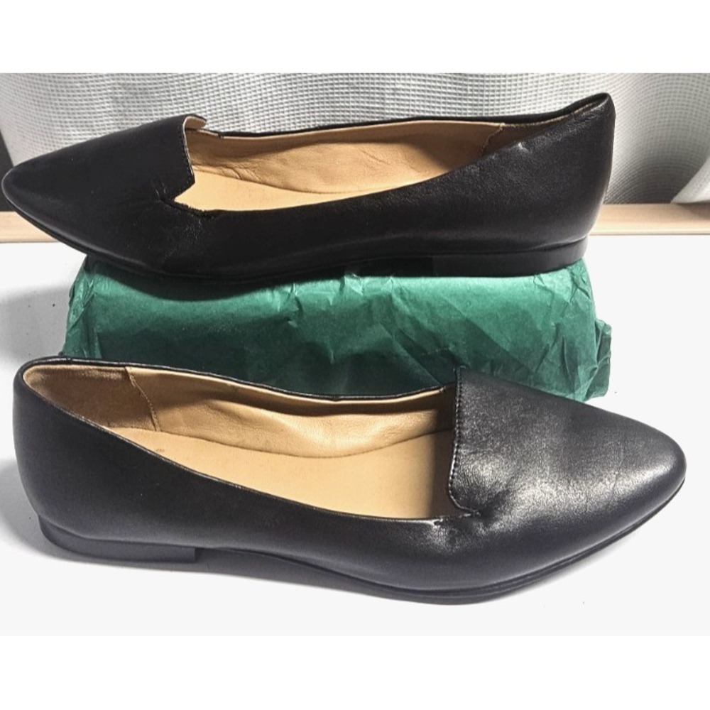 Trotters Harlowe slip on soft leather‎ flats black pointed toes woman Sz 8.5M